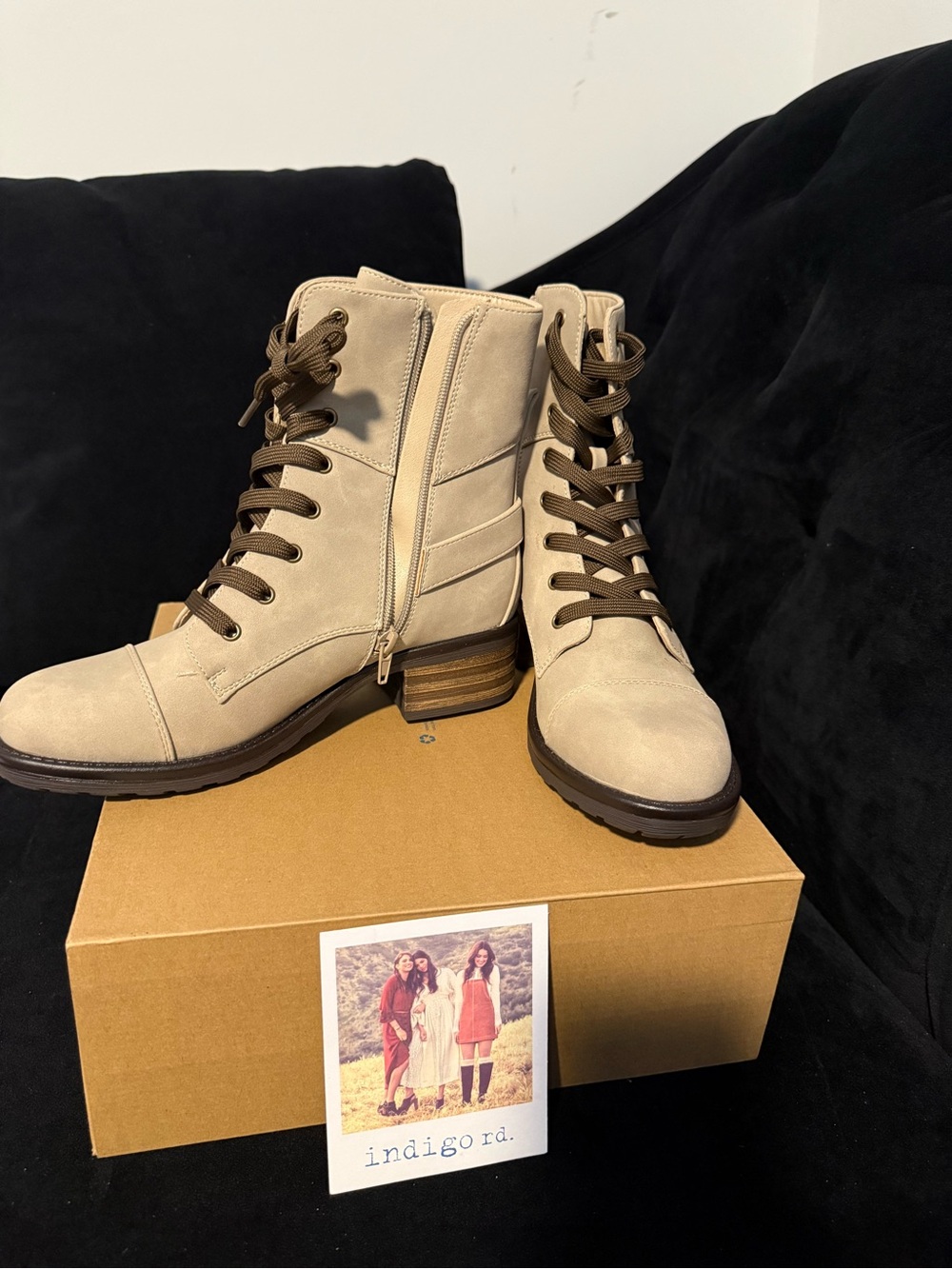 Indigo Lace-Up Ankle Boots in Cream 7.5 brand new